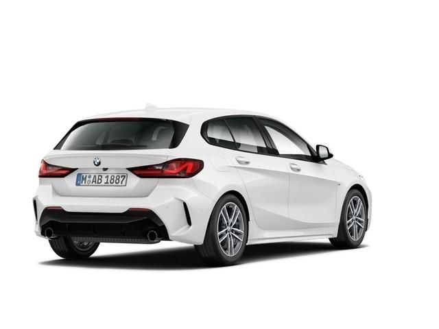 BMW 118 2023