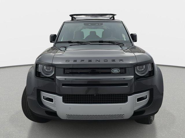 Land Rover Defender 2025