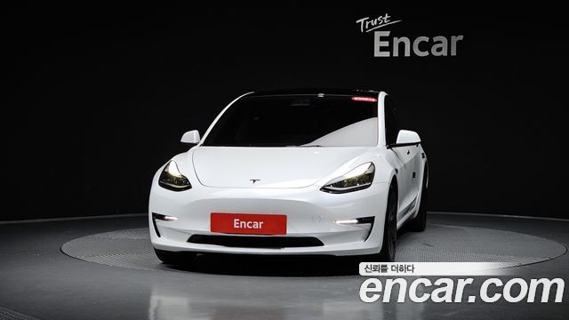 Tesla Model 3 2022