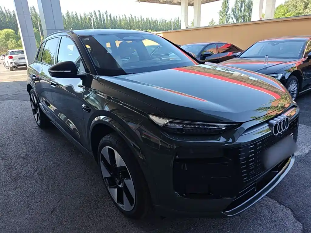 Audi e-tron 2026