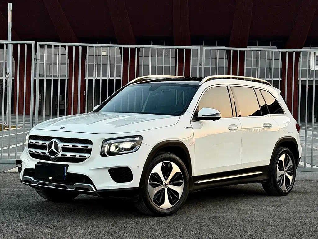 Mercedes-Benz GLB 2023