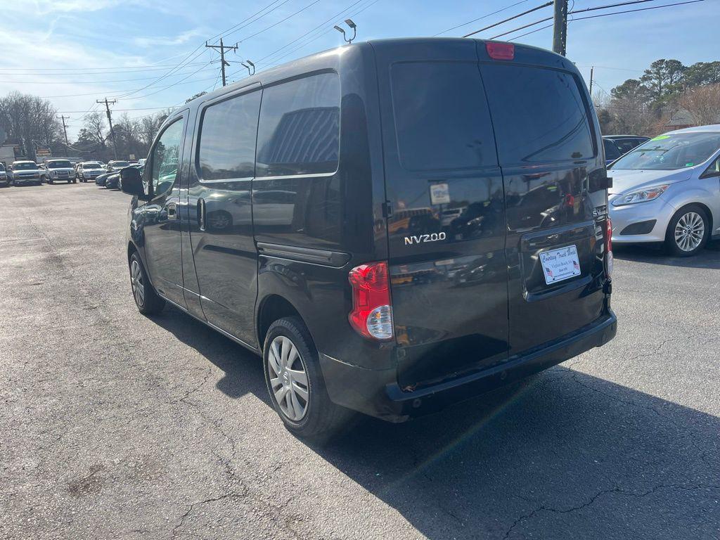 Nissan NV200 2021