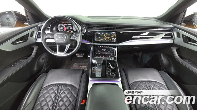 Audi Q8 2021