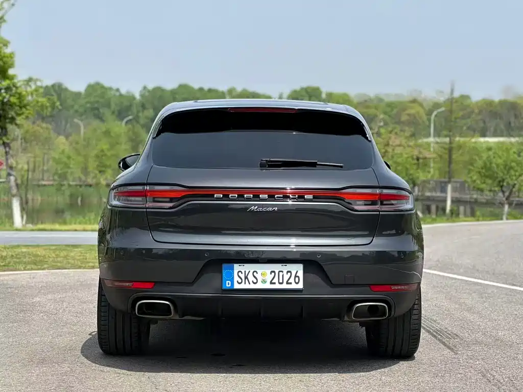 Porsche Macan 2021