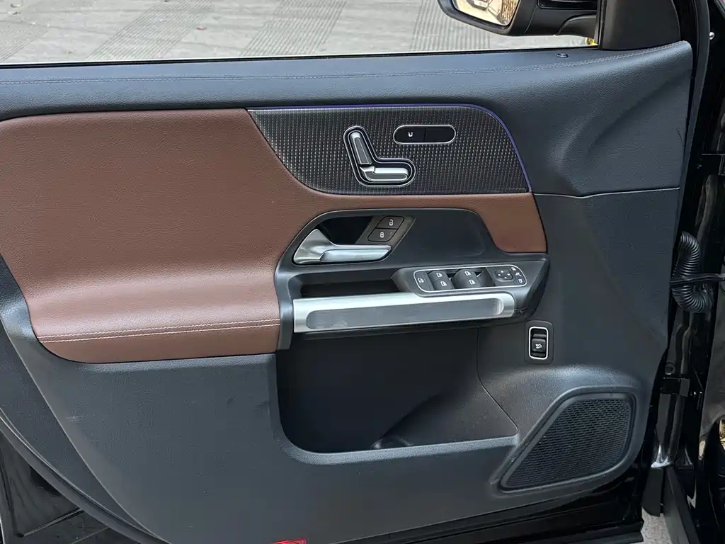 Mercedes-Benz GLB 2021