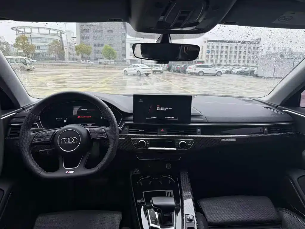 Audi A4 2023