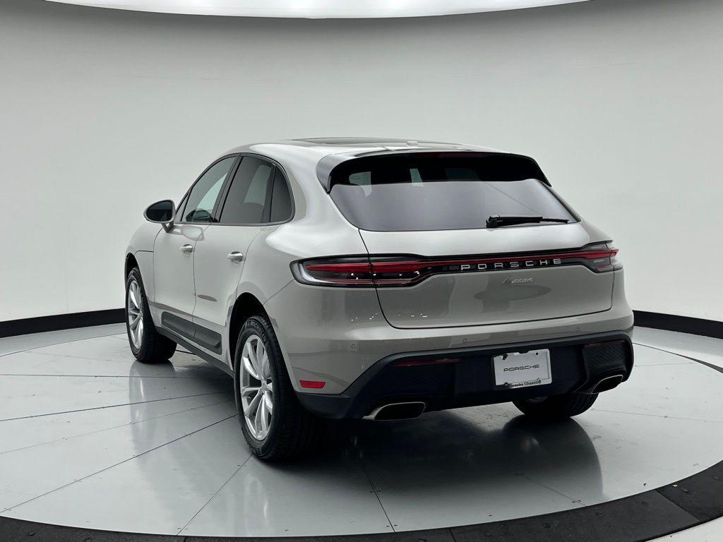 Porsche Macan 2025