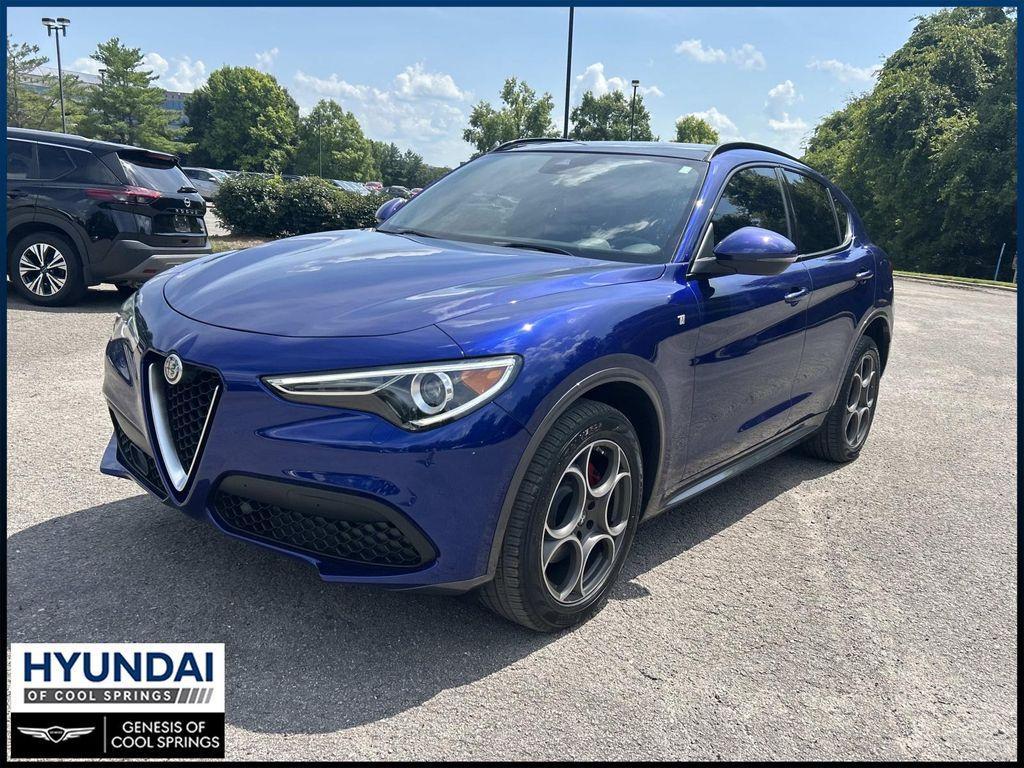 Alfa Romeo Stelvio 2023