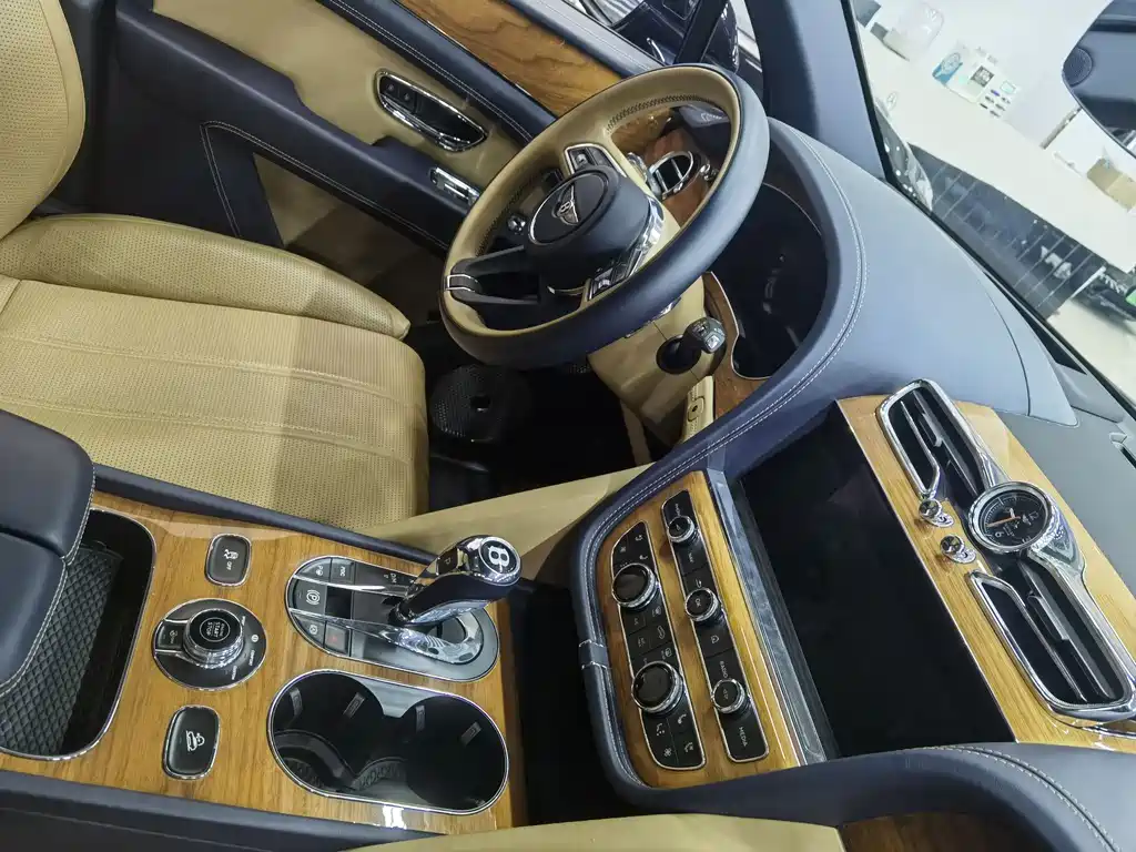 Bentley Bentayga 2023