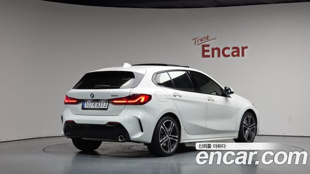 BMW 1 серии 2023