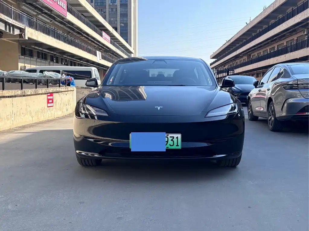 Tesla Model 3 2023