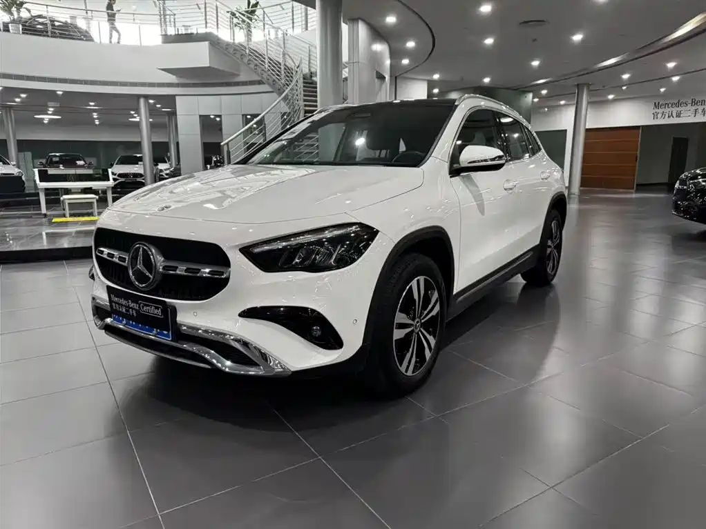 Mercedes-Benz GLA 2024