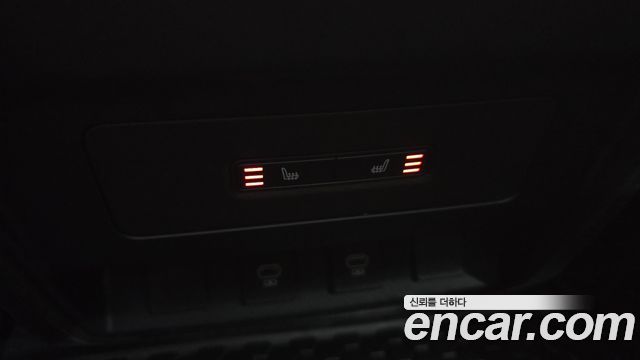 Land Rover Defender 2022