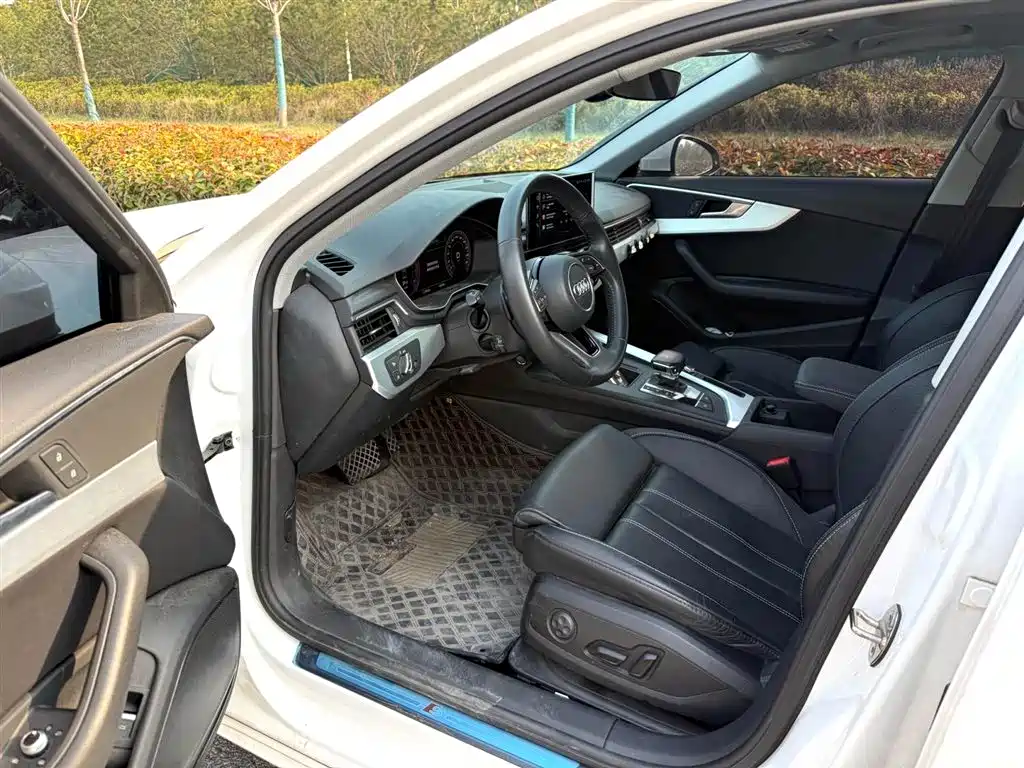 Audi A4 2022