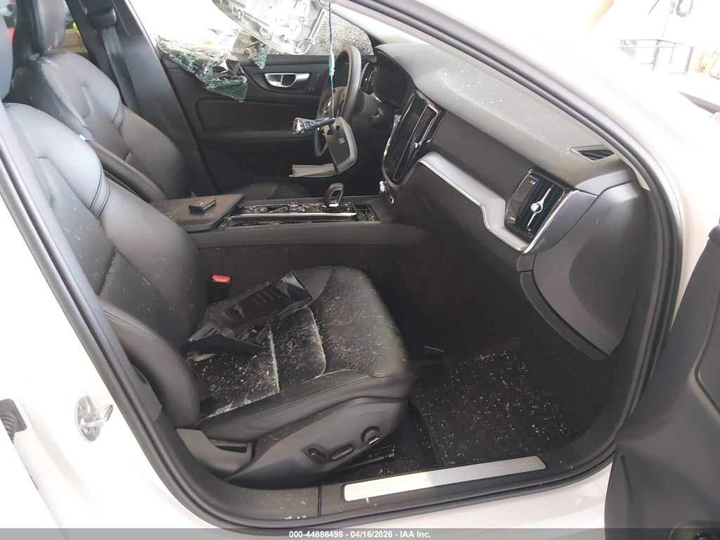 Volvo S60 2024