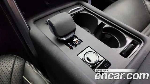 Land Rover Discovery 2023