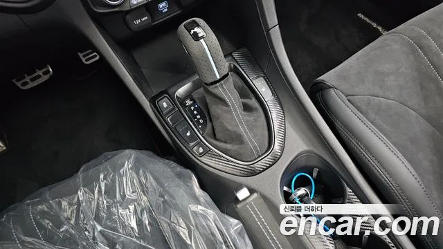 Hyundai Veloster 2021