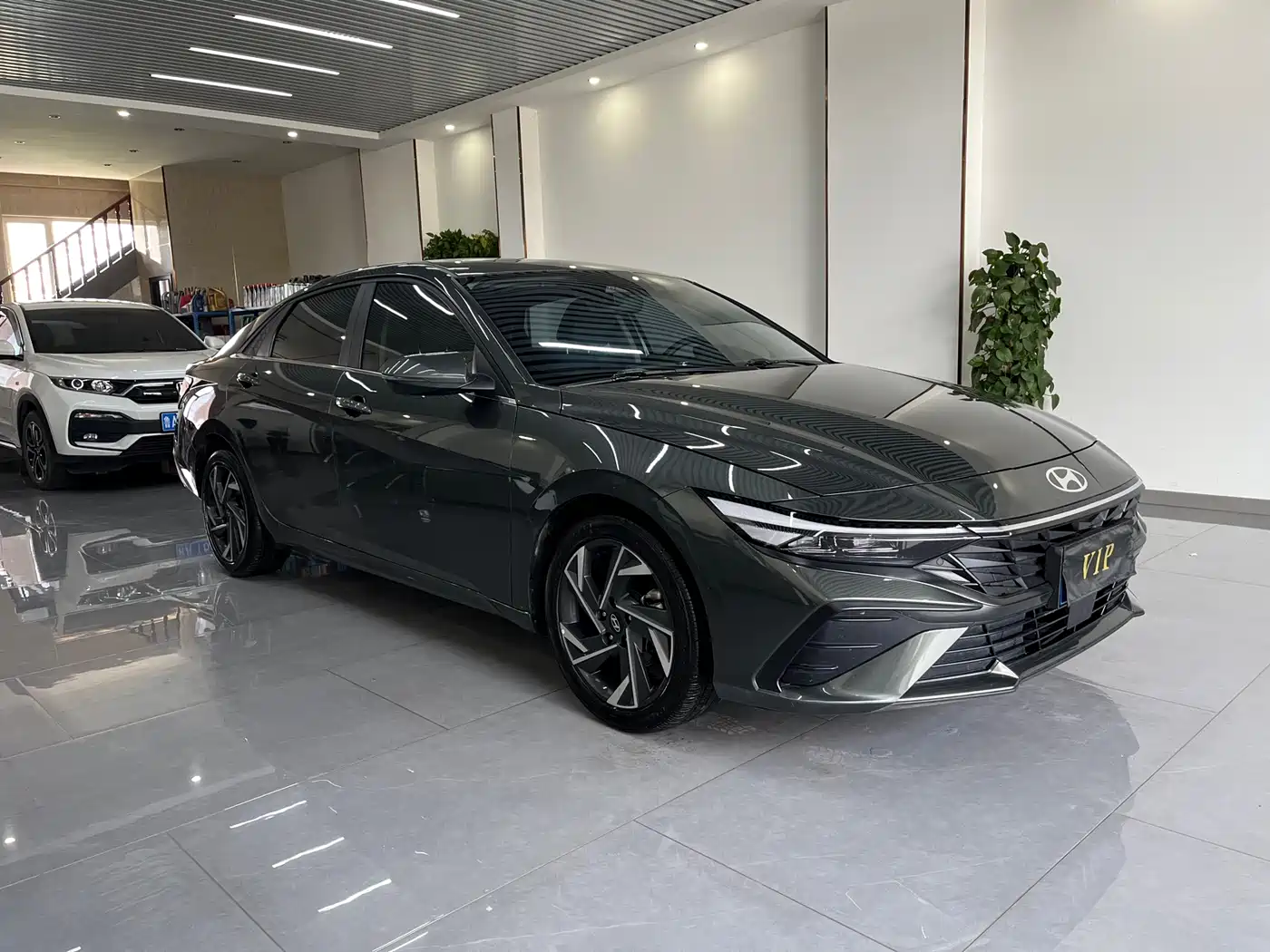 Hyundai Elantra 2024