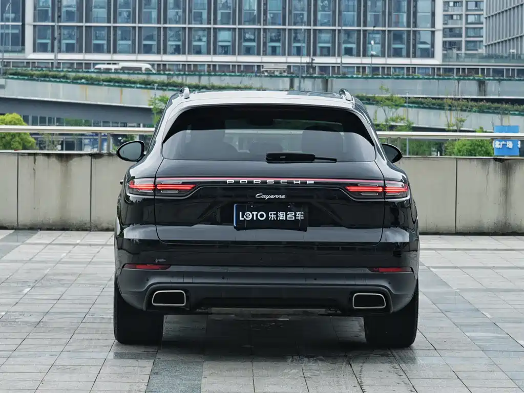 Porsche Cayenne 2022