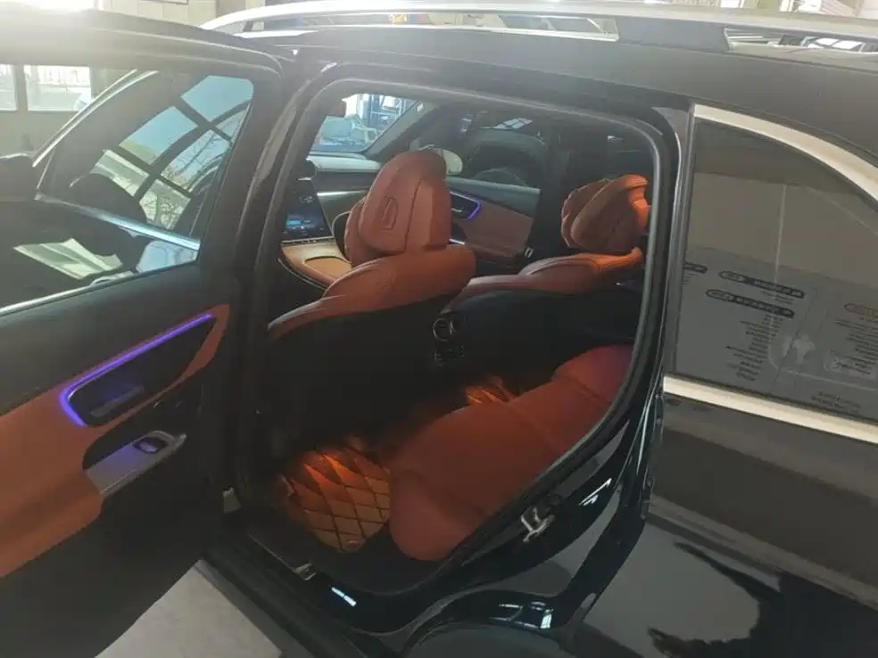 Mercedes-Benz GLC 2023
