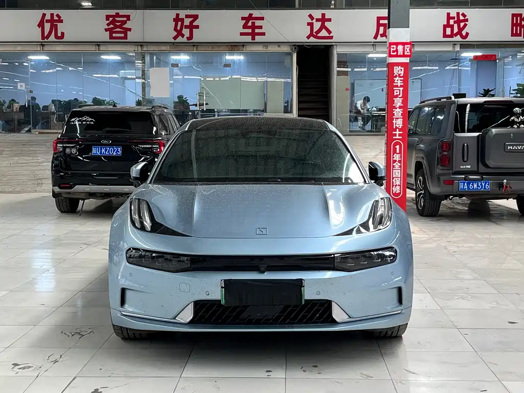 Zeekr 001 2022