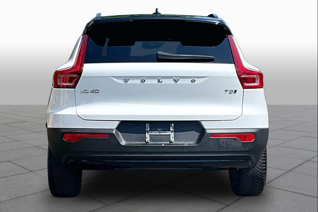 Volvo XC40 2022