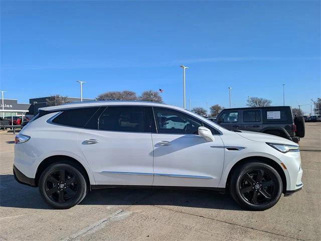 Buick Enclave 2023