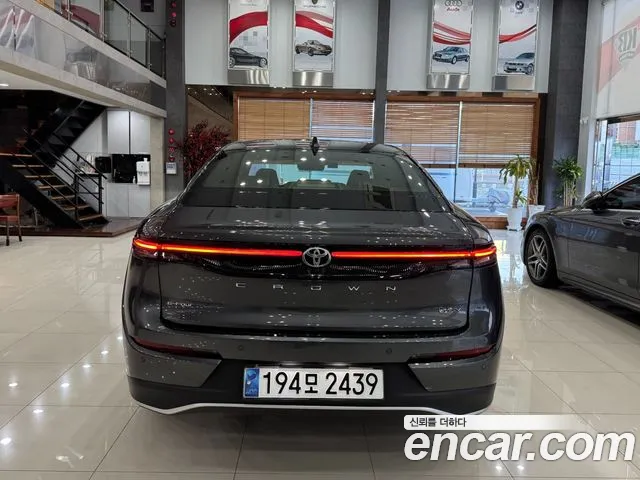 Toyota Crown 2024