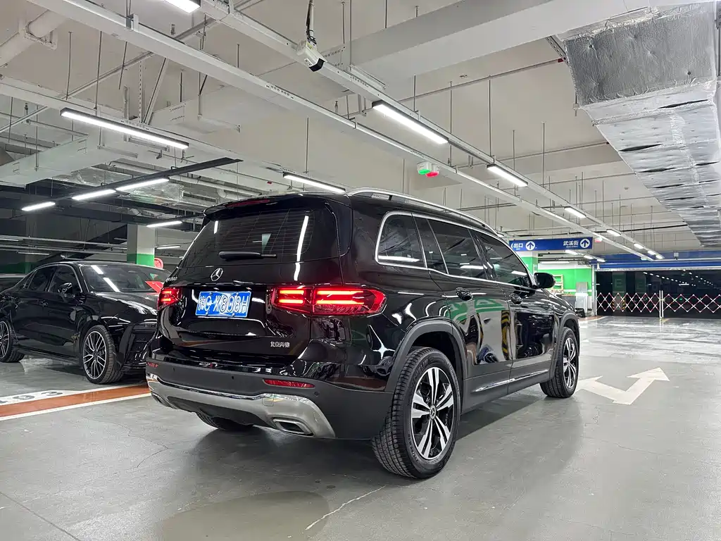 Mercedes-Benz GLB 2024