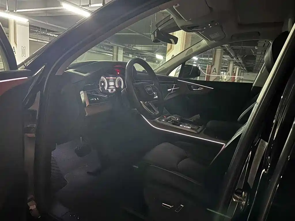 Audi Q7 2021