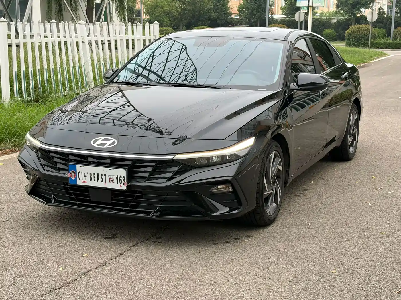 Hyundai Elantra 2025