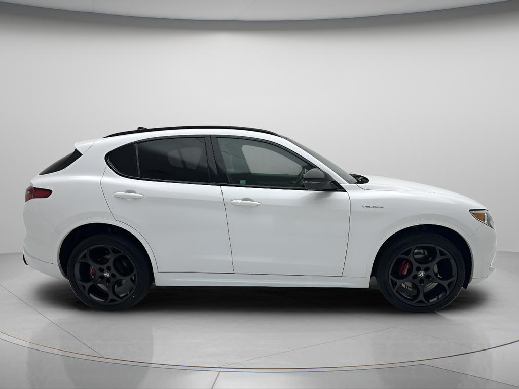 Alfa Romeo Stelvio 2023