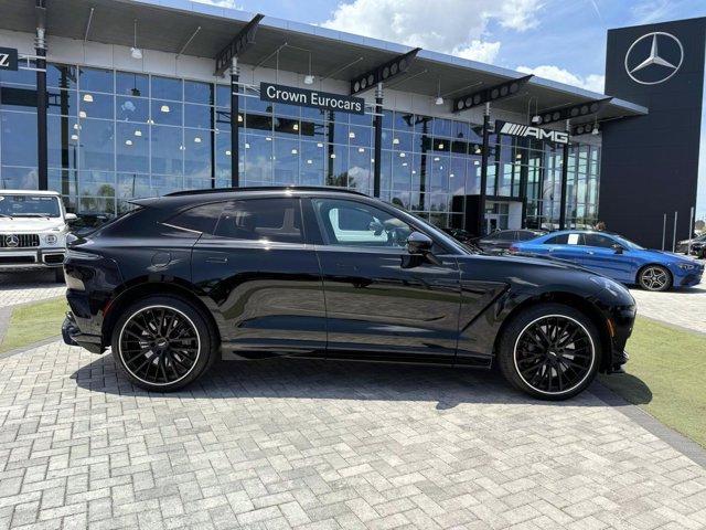 Aston Martin DBX 2023