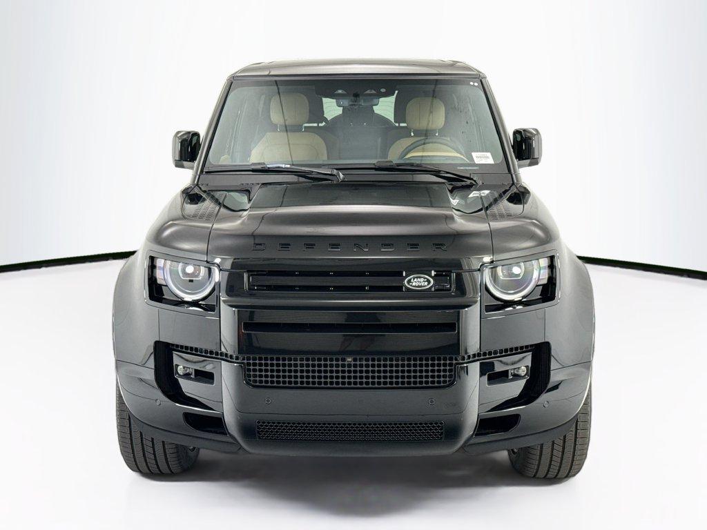 Land Rover Defender 2026