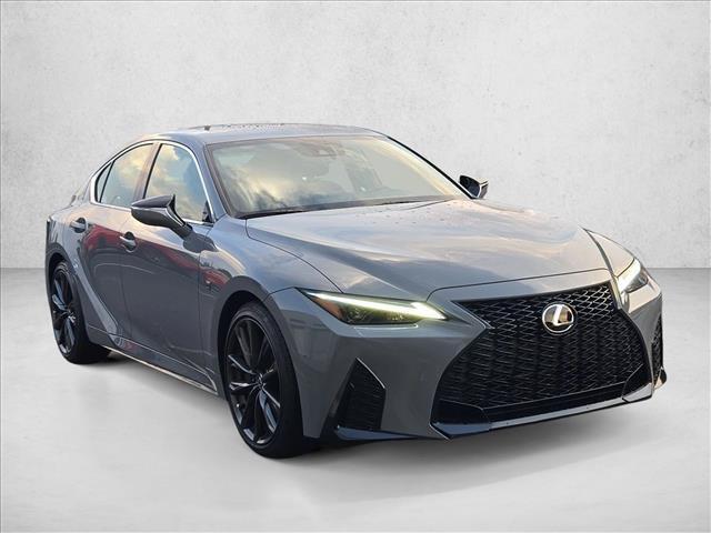 Lexus IS 2025