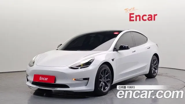 Tesla Model 3 2022