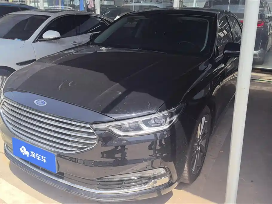 Ford Taurus 2021