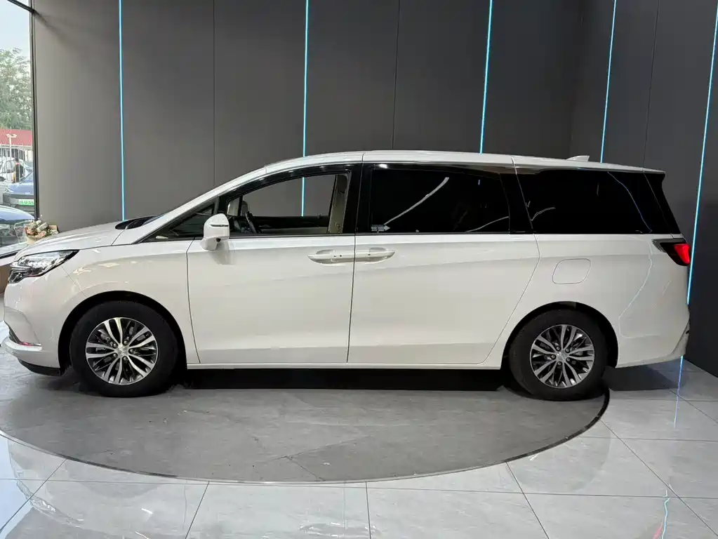 Buick GL8 2022