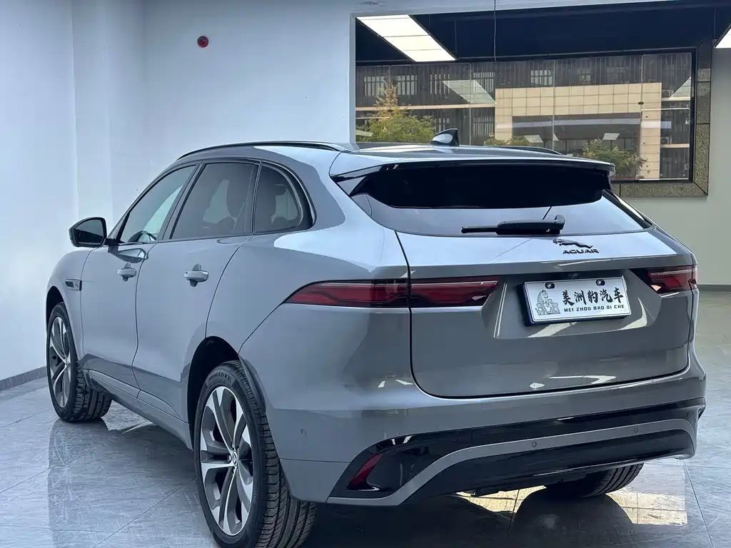 Jaguar F-Pace 2024