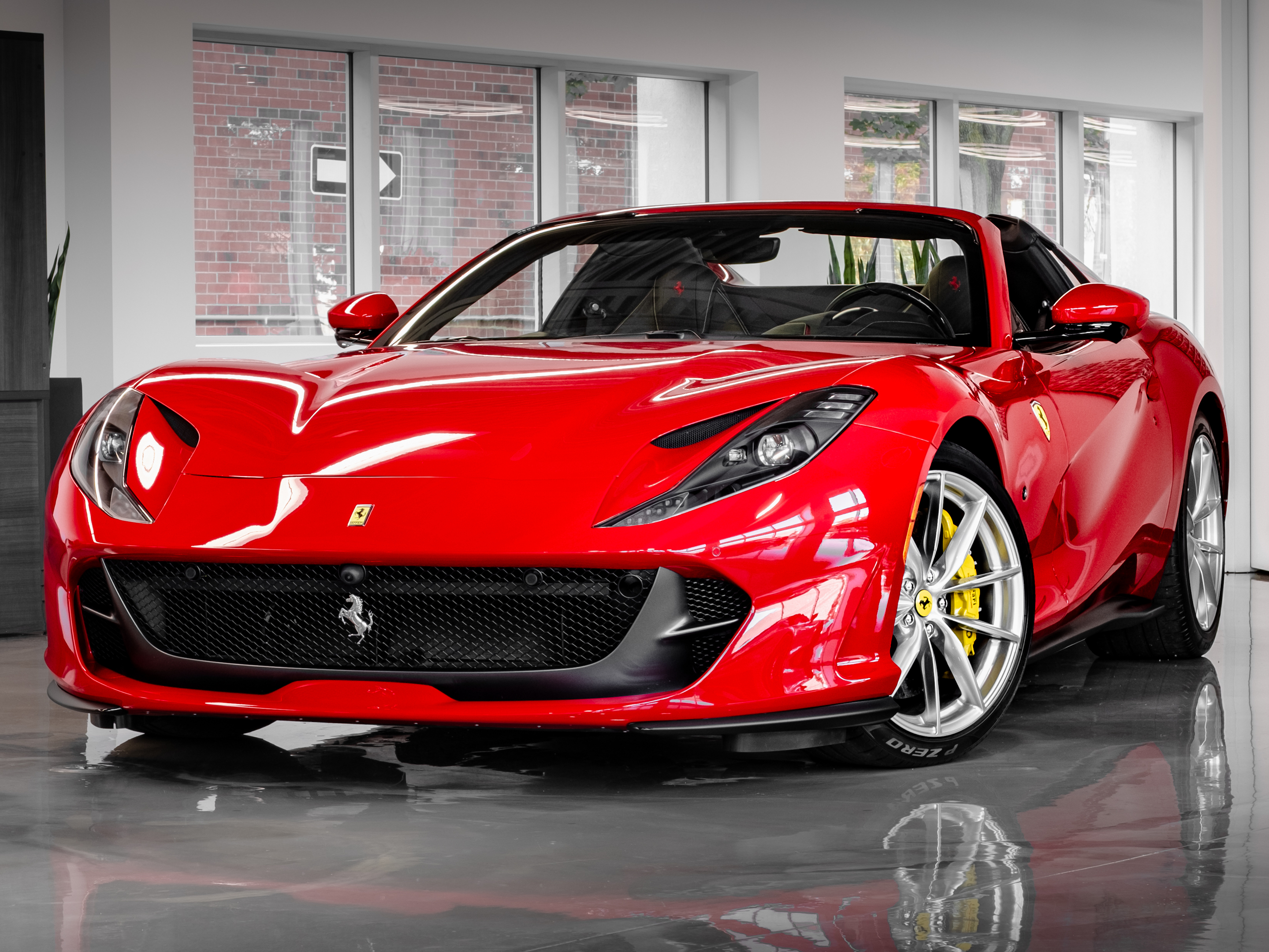 Ferrari 812 2021