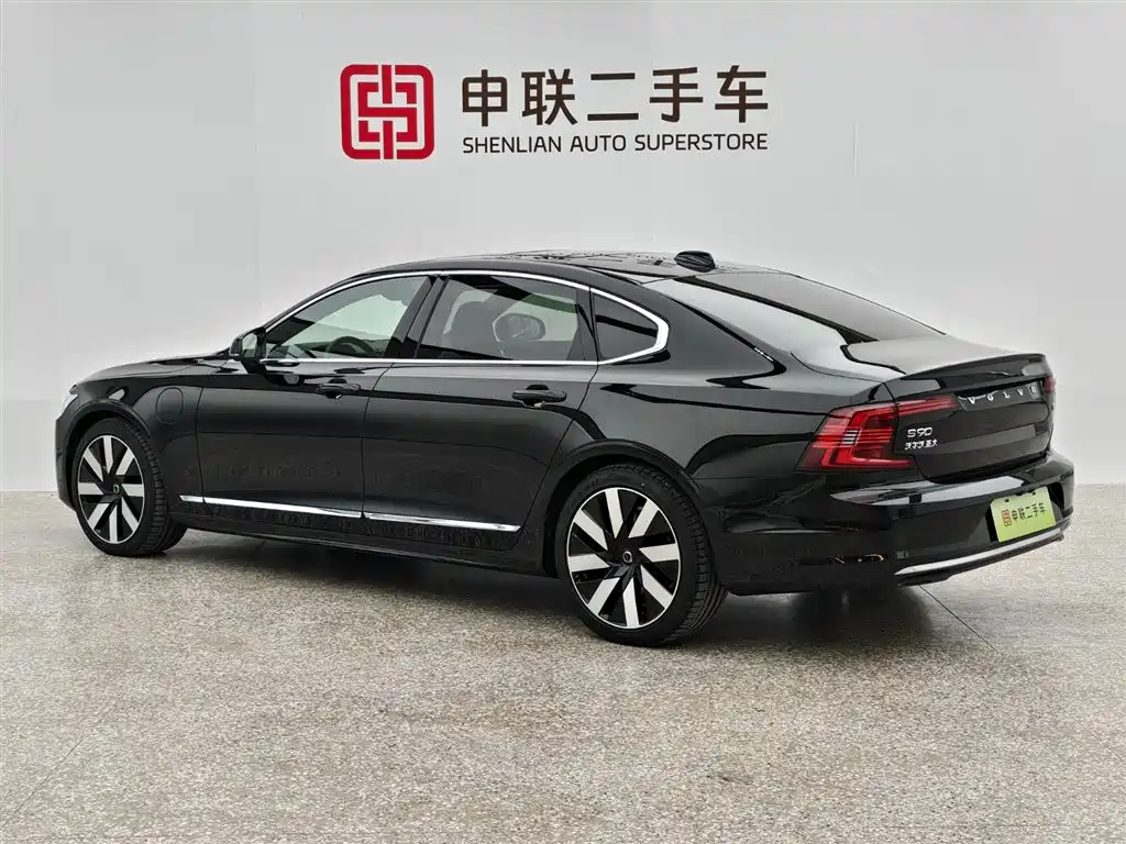 Volvo S90 2024