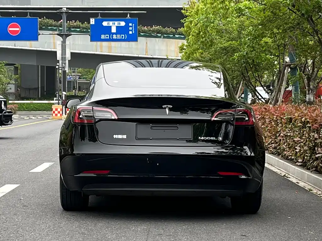 Tesla Model 3 2023
