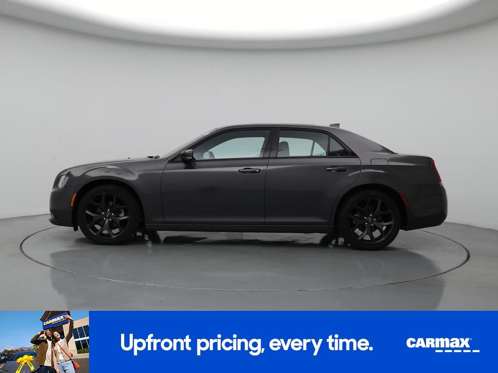 Chrysler 300 2023