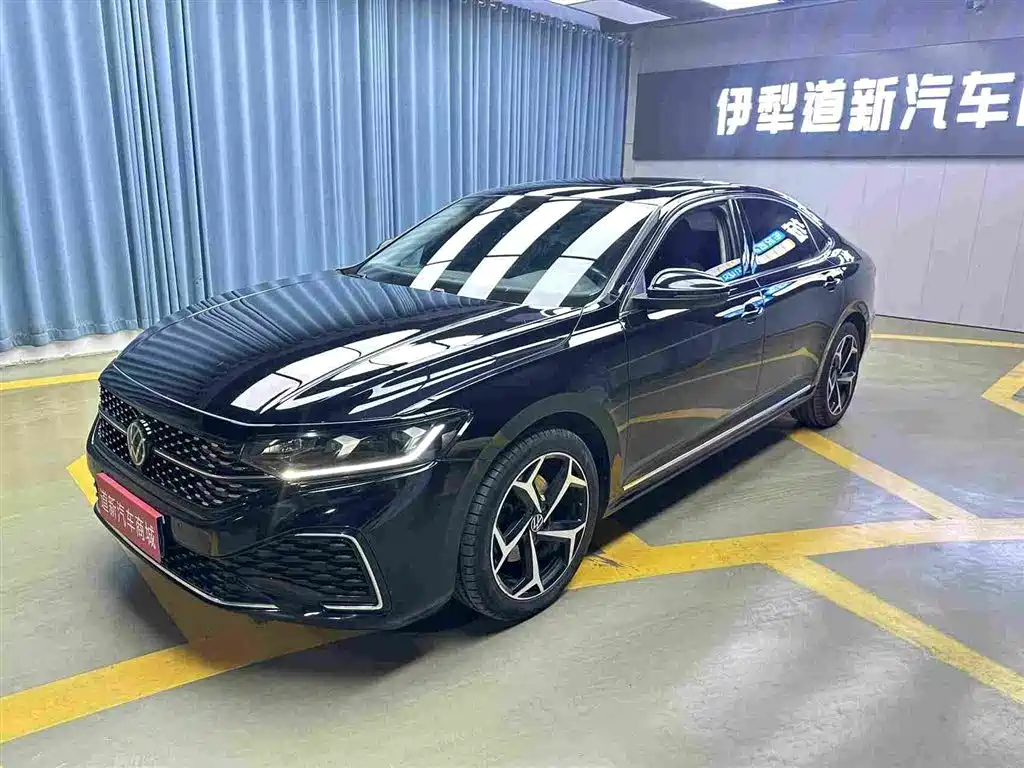 Volkswagen Passat 2024