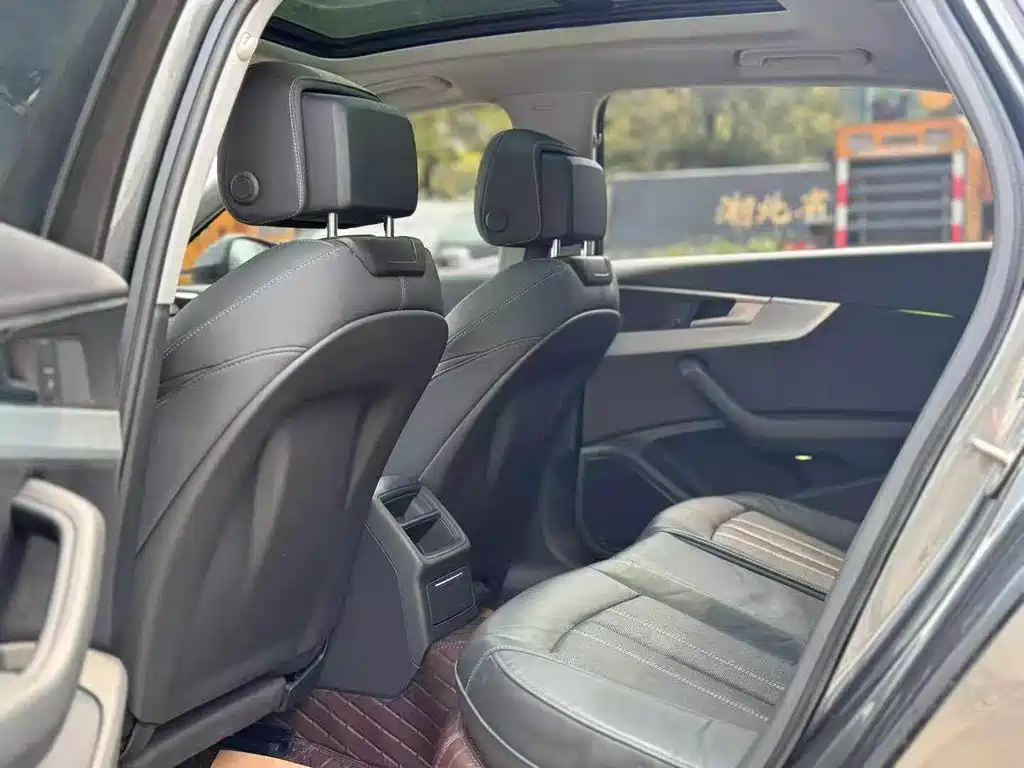 Audi A4 2021