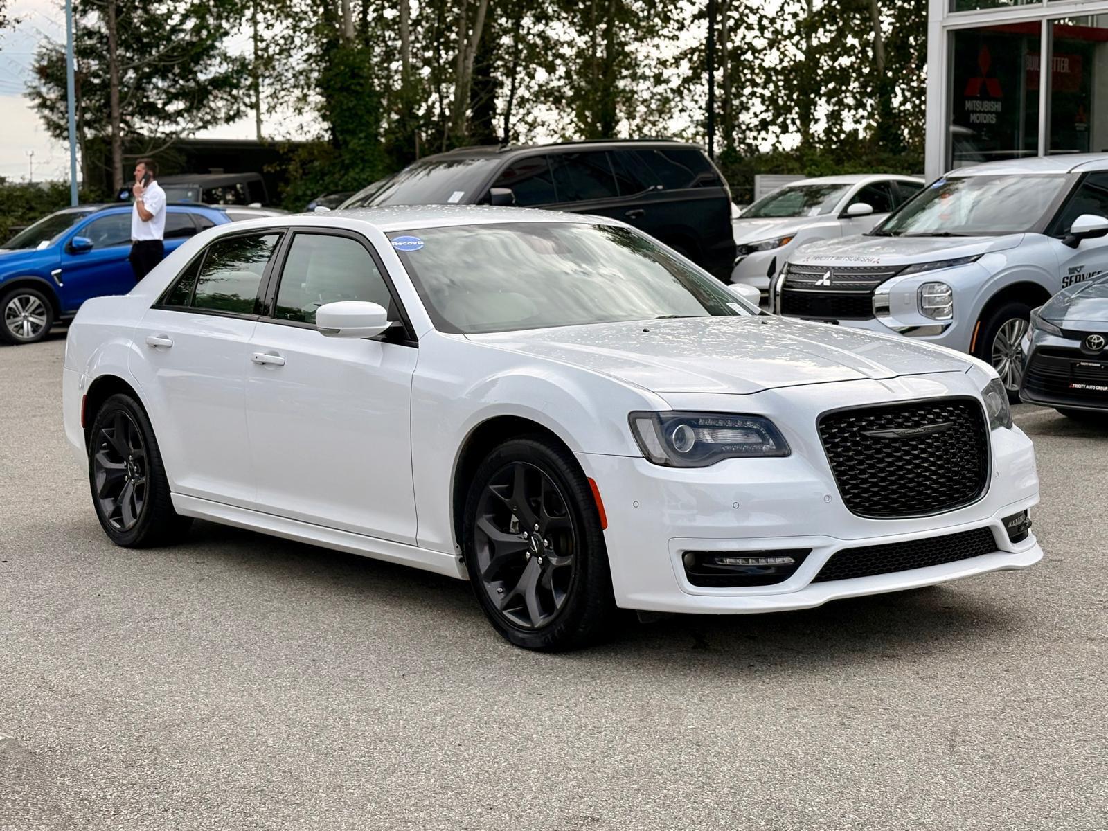 Chrysler 300 2023