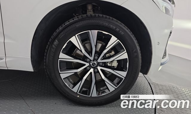 Volvo XC60 2023