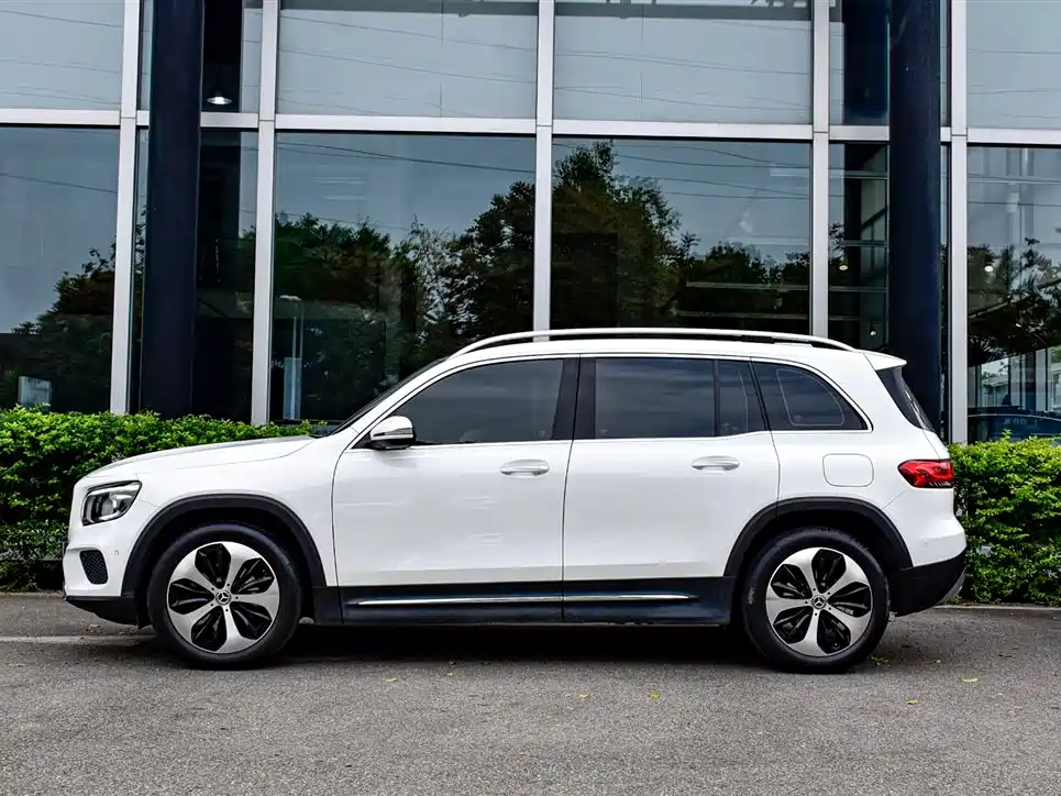 Mercedes-Benz GLB 2021