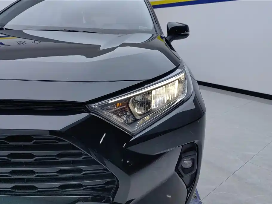 Toyota RAV4 2024