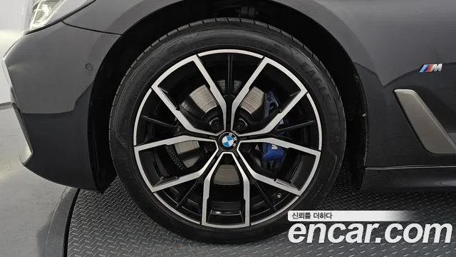 BMW 5 серии 2022